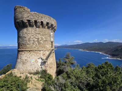 Tour génoise de Capu di Muru – Sentier du littoral